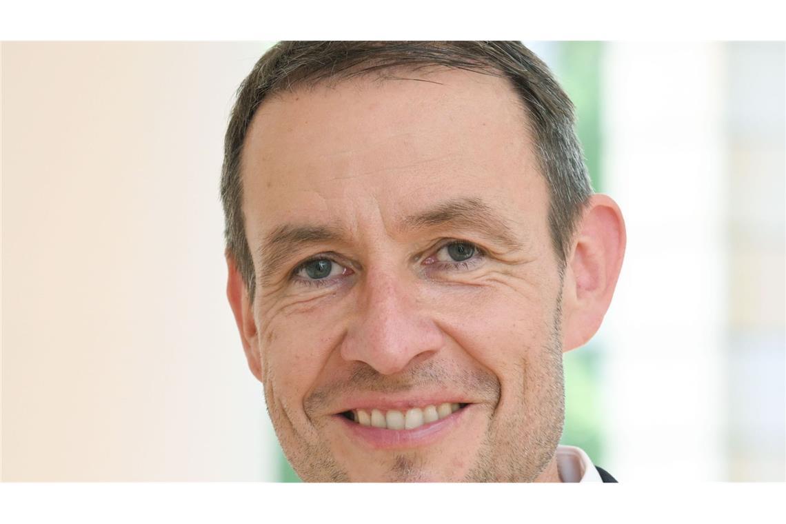 Hubertus Endres rückt in den Vorstand der LBS Süd.