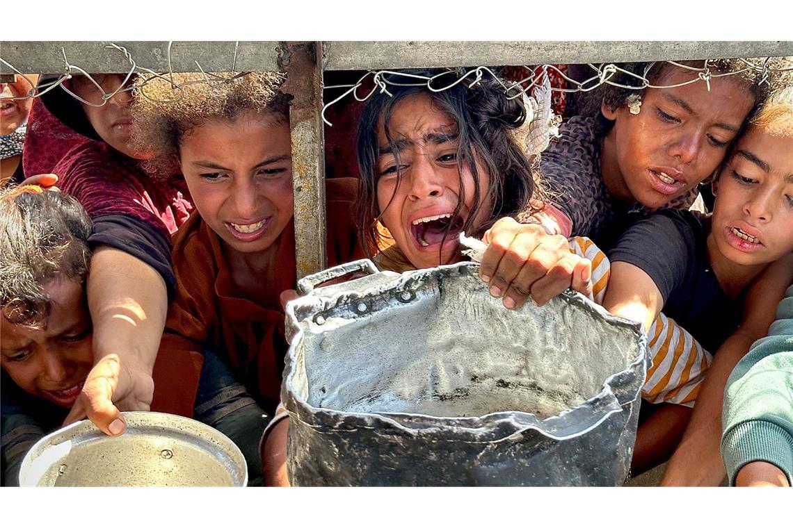 Hungernde Kinder in Gaza.