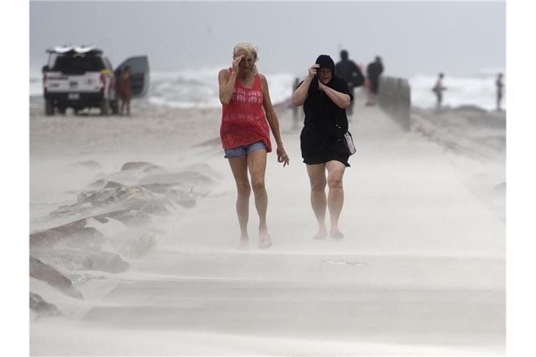 Hurrikan Nicholas bringt heftigen Wind und starken Regen an die texanische Golfküste. Foto: Annie Rice/Corpus Christi Caller-Times via AP/dpa