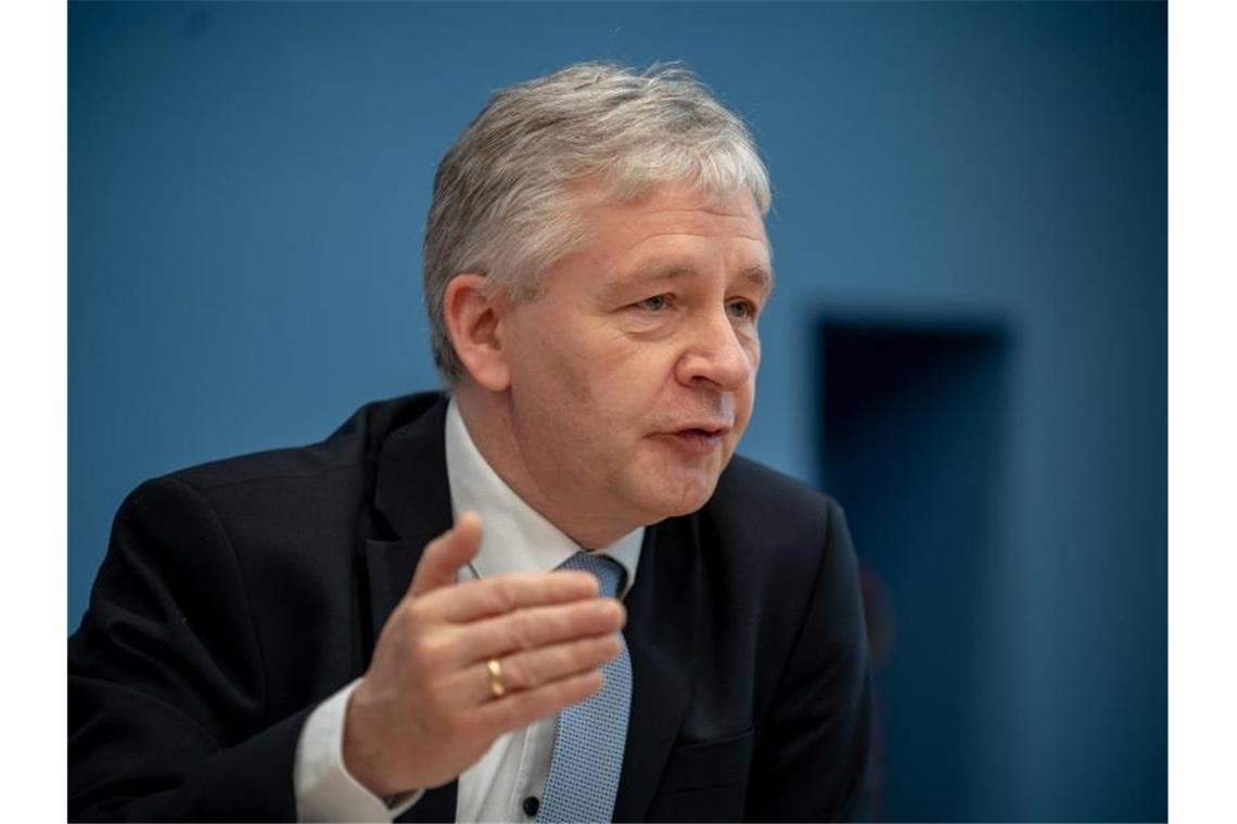 Reichen die Corona-Beschlüsse? Intensivmediziner skeptisch „Ich bin mir nicht sicher, ob die beschlossenen Maßnahmen wirklich ausreichen“, sagt Gernot Marx. Foto: Michael Kappeler/dpa
