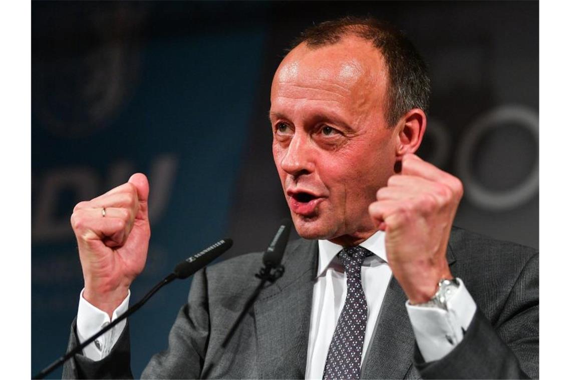 Merz sieht Wirtschaftspolitik als mögliches Topthema „Ich gehe davon aus, dass die wirtschaftspolitischen Fragen im Laufe der nächsten Wochen und Monate an Bedeutung gewinnen, vielleicht sogar das beherrschende Thema des Bundestagswahlkampfes 2021 werden“, sagt Friedrich Merz. Foto: Martin Schutt/dpa-Zentralbild/dpa
