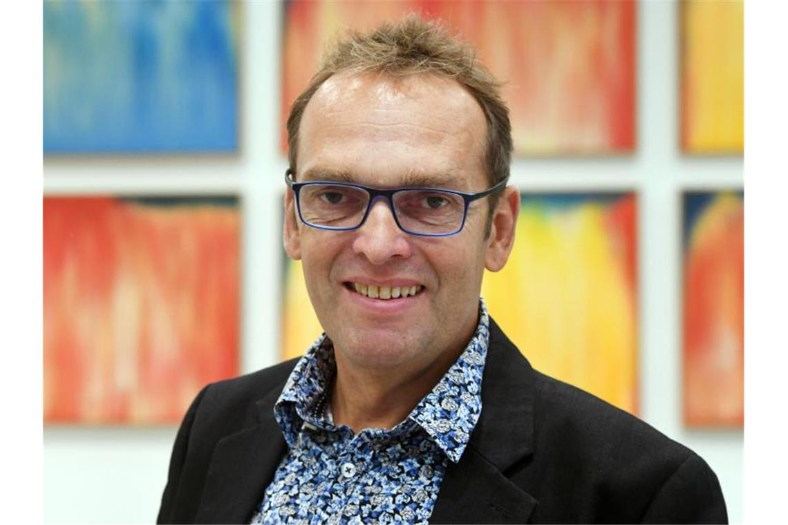 Olaf Ludwig glaubt trotz „Nationalfeierwochen“ nicht an Tour „Ich glaube nicht, dass sie stattfindet“, sagt Olaf Ludwig über eine mögliche Tour de France in diesem Jahr. Foto: Stefan Sauer/dpa-Zentralbild/dpa