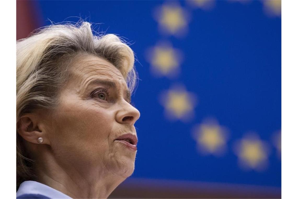 Von der Leyen sieht „schmalen Pfad“ zu Brexit-Handelspakt „Ich kann ihnen nicht sagen, ob wir eine Einigung erzielen oder nicht“, sagt Ursula von der Leyen über einen Brexit-Handelspakt. Foto: John Thys/AFP Pool/AP/dpa
