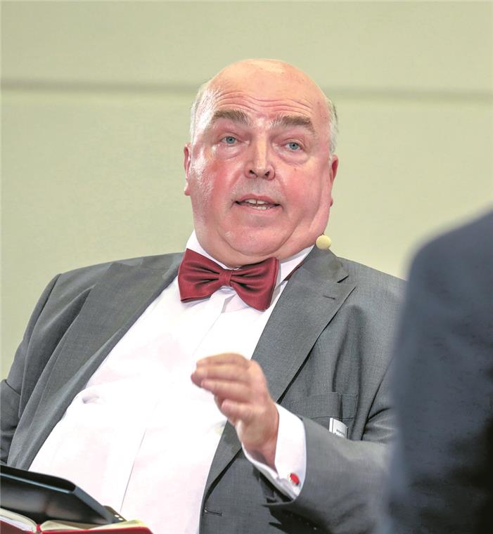 Muntere Wortwechsel vor 350 Zuhörern „Ich sehe, dass noch viel zu erledigen ist, packen wir’s beim Schopf“: Wolfgang Schopf.