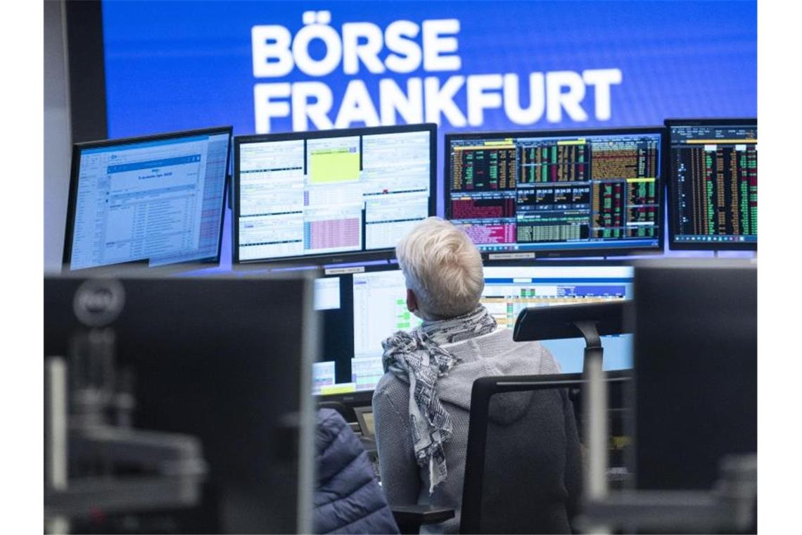 Deutsche Börse stockt Dax auf 40 Mitglieder auf ie Deutsche Börse stockt den deutschen Leitindex Dax von 30 auf 40 Mitglieder auf. Foto: Frank Rumpenhorst/dpa