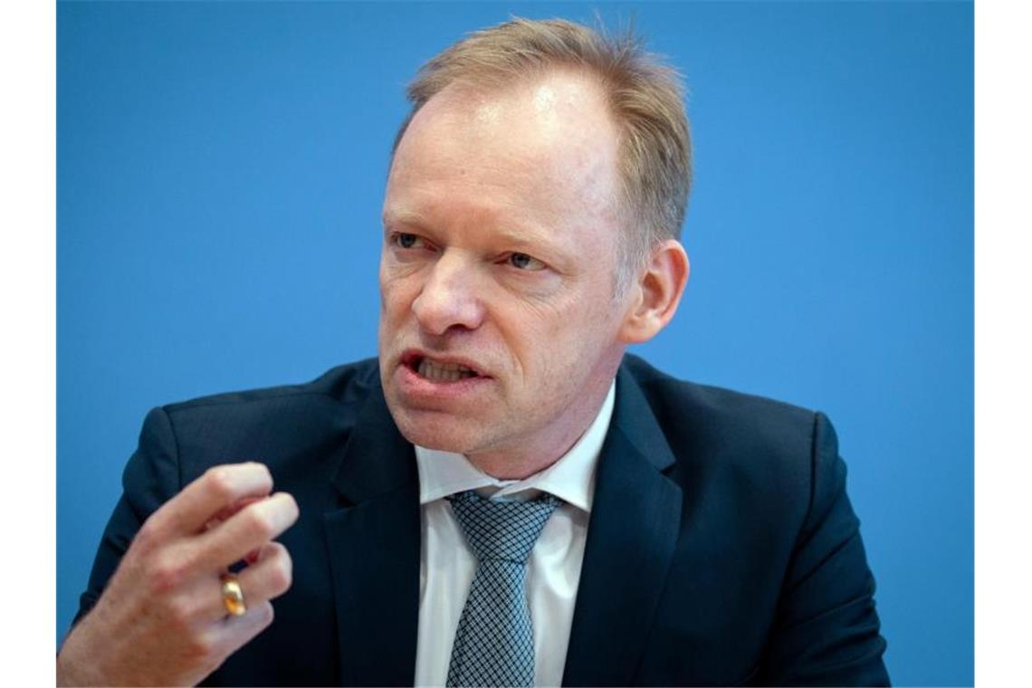 Ökonomen und Verbände kritisieren Corona-Beschlüsse Ifo-Präsident Clemens Fuest. Foto: Kay Nietfeld/dpa