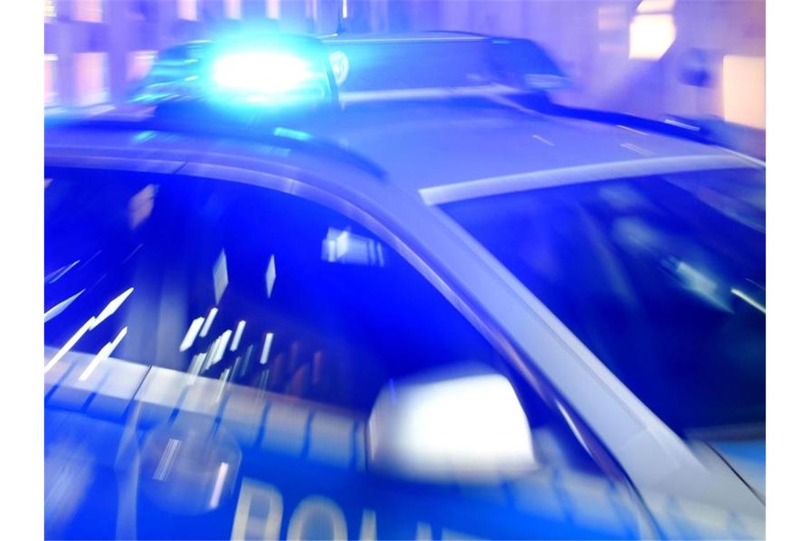 Betrunkener 40-Jähriger verletzt zwei Polizisten