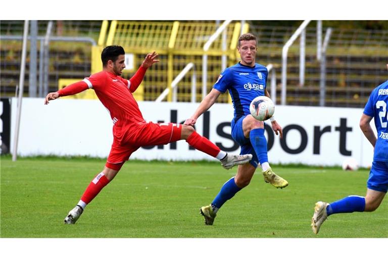 Ilyas Soultani (li.) ist der Torjäger der U23 des VfR Mannheim.