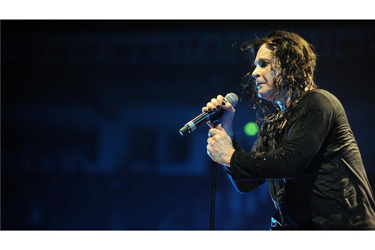 Im Alter von 76 Jahren ist der Rocksänger Ozzy Osbourne gestorben.