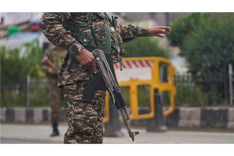 Im aufgeheizten Konflikt zwischen Indien und Pakistan sollen die Waffen wieder schweigen.