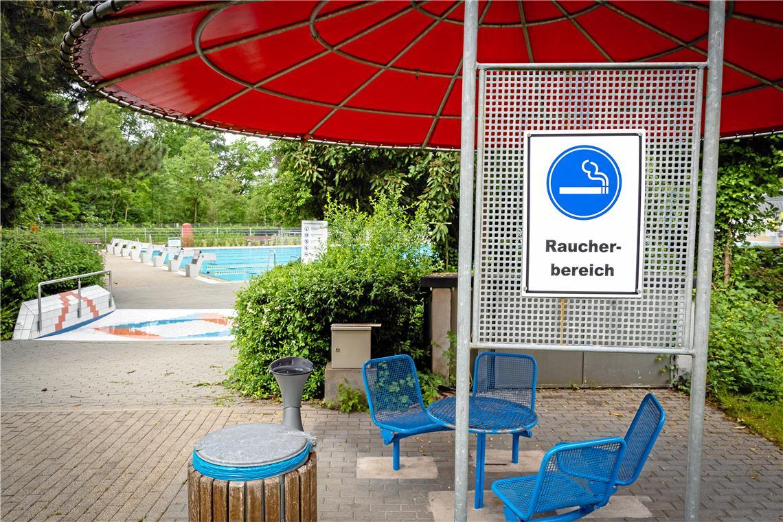 Im Backnanger Wonnemar sind zwei Raucherbereiche eingerichtet worden. Foto: Alexander Becher