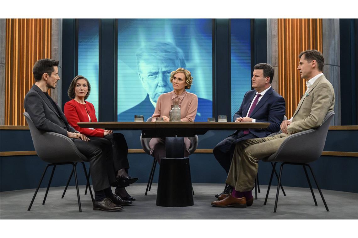 Im Bild v.l.: Bojan Pancevski, Claudia Major, Caren Miosga, Hubertus Heil und Daniel Gerlach am 26. April 2026.