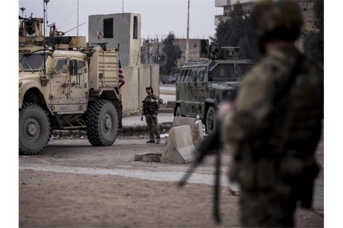 Anführer der Terrormiliz IS getötet Im Bürgerkriegsland Syrien kämpft eine Militärkoalition unter Führung der USA gegen Terroristen. Foto: Baderkhan Ahmad/AP/dpa/Archiv