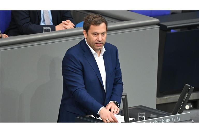 Im Bundestag ging es um den „Investitionsbooster“ von Lars Klingbeil.