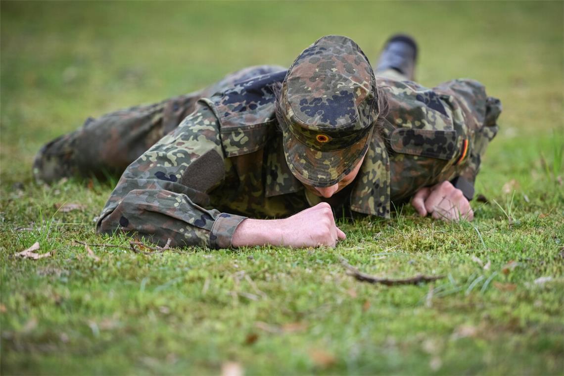 Im Dienste unserer Sicherheit: Soldat der Bundeswehr beim Training