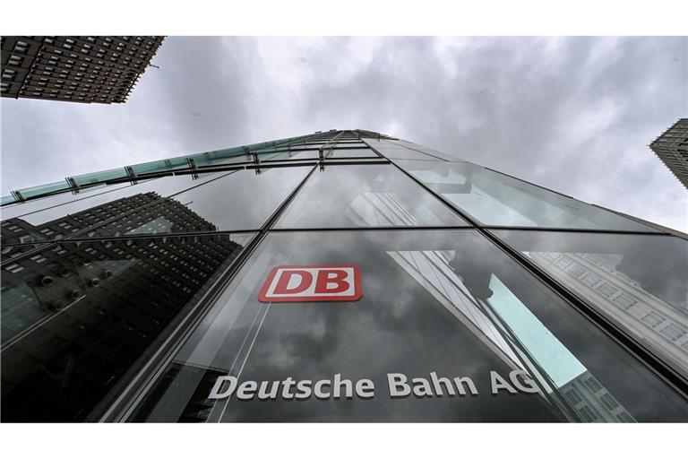 Im ersten Halbjahr 2025 hat die Bahn Verluste im dreistelligen Millionenbereich eingefahren. (Archivbild)
