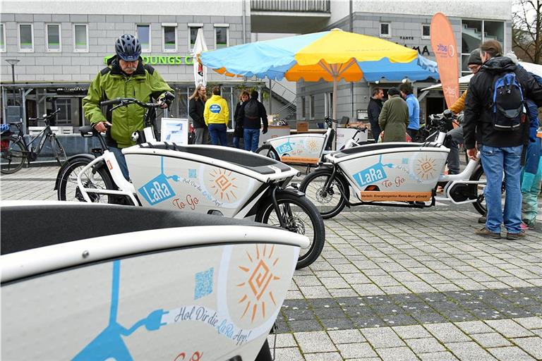 Im Februar vergangenen Jahres konnten Interessierte in Backnang die E-Lastenräder testen. Archivfoto: Tobias Sellmaier