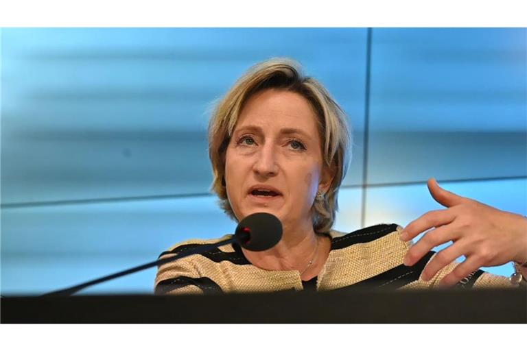 Im Fokus der Opposition: Wirtschaftsministerin Nicole Hoffmeister-Kraut (CDU)
