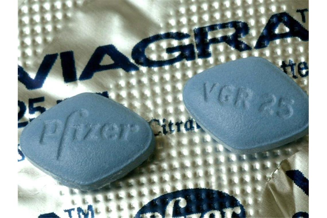 Französischer Bürgermeister will Viagra verteilen Im französischen Montereau gibt es nicht genügend Kinder, um künftig alle Schulklassen zu füllen. Bürgermeister Debouzy will nun in der Gemeinde die Potenzpille Viagra verteilen lassen. Foto: Uli Deck/Symbol