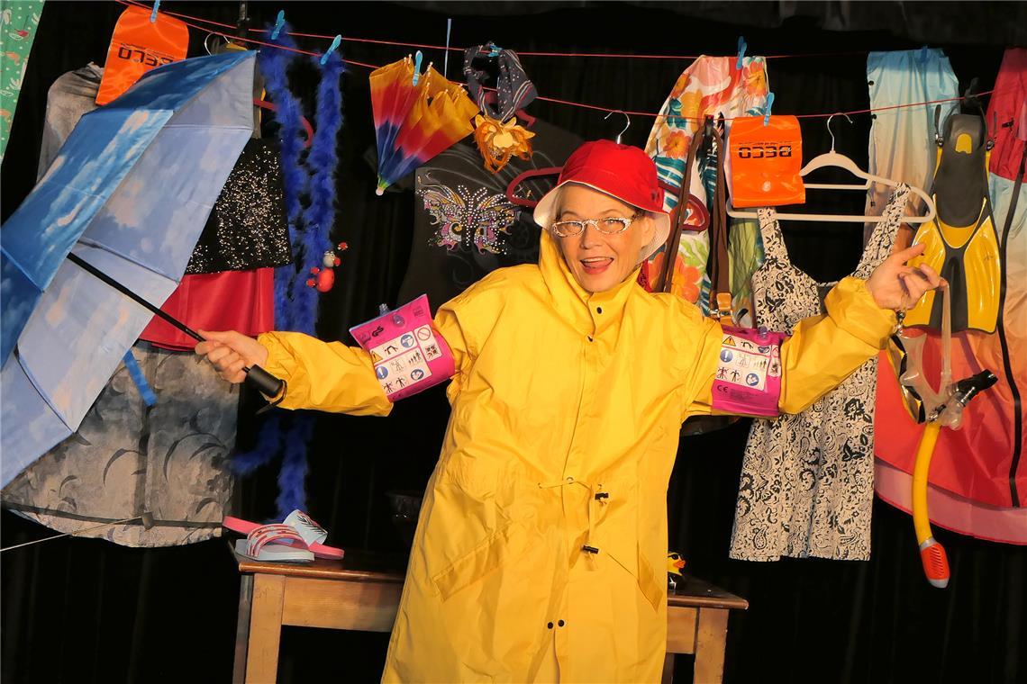 Im Galli Theater spielt Iris Guggenberger Wilma Wutz im Stück „Sintflut“. Foto: Galli-Theater Backnang