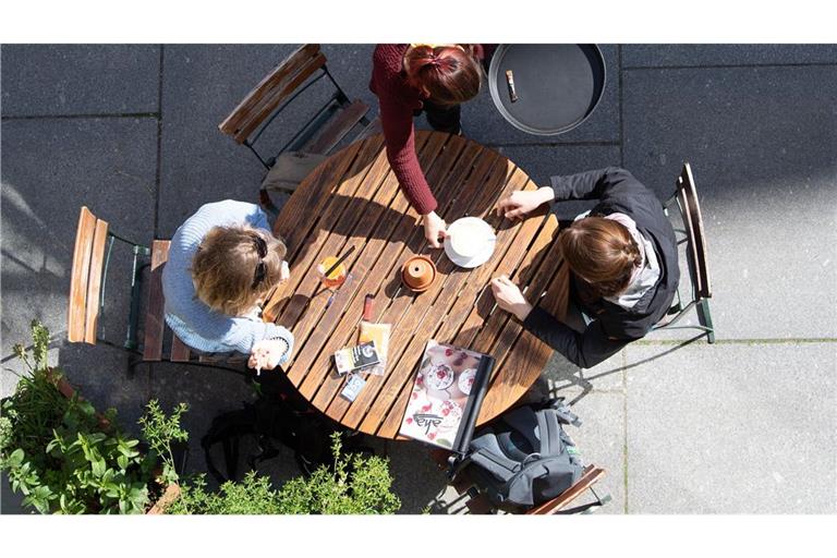 Im Gastgewerbe gibt es die meisten Jobs mit Niedriglohn. (Archivbild)