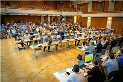 Im Gemeinderat herrschen unterschiedliche Ansichten zu den Ausgaben. Archivfoto: Alexander Becher