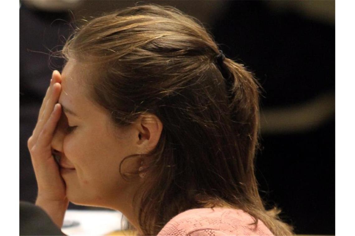 „Ich bin kein Monster“ - Knox versucht den Befreiungsschlag Im Gerichtssaal: Nach einem Prozessmarathon wurde Amanda Knox letztlich vom Mordvorwurf freigesprochen. Foto: Pietro Crocchioni/EPA