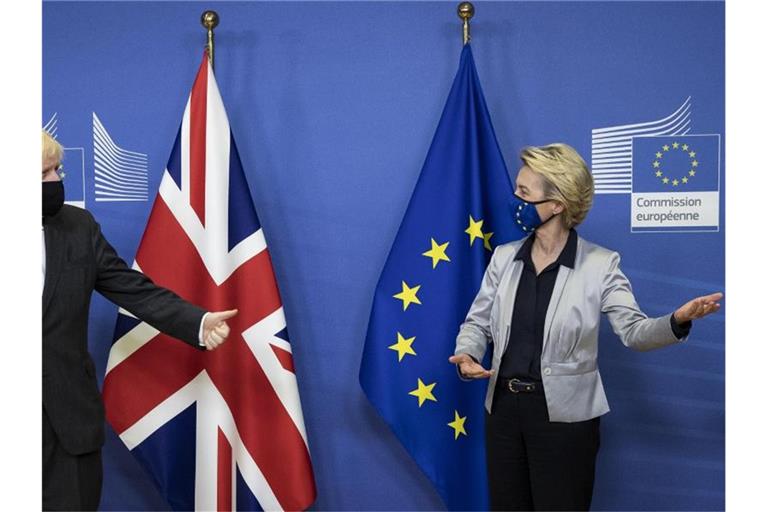 Im Impfstoffstreit mit Großbritannien hat die EU versucht, die Wogen wieder zu glätten. Foto: Aaron Chown/PA Wire/dpa