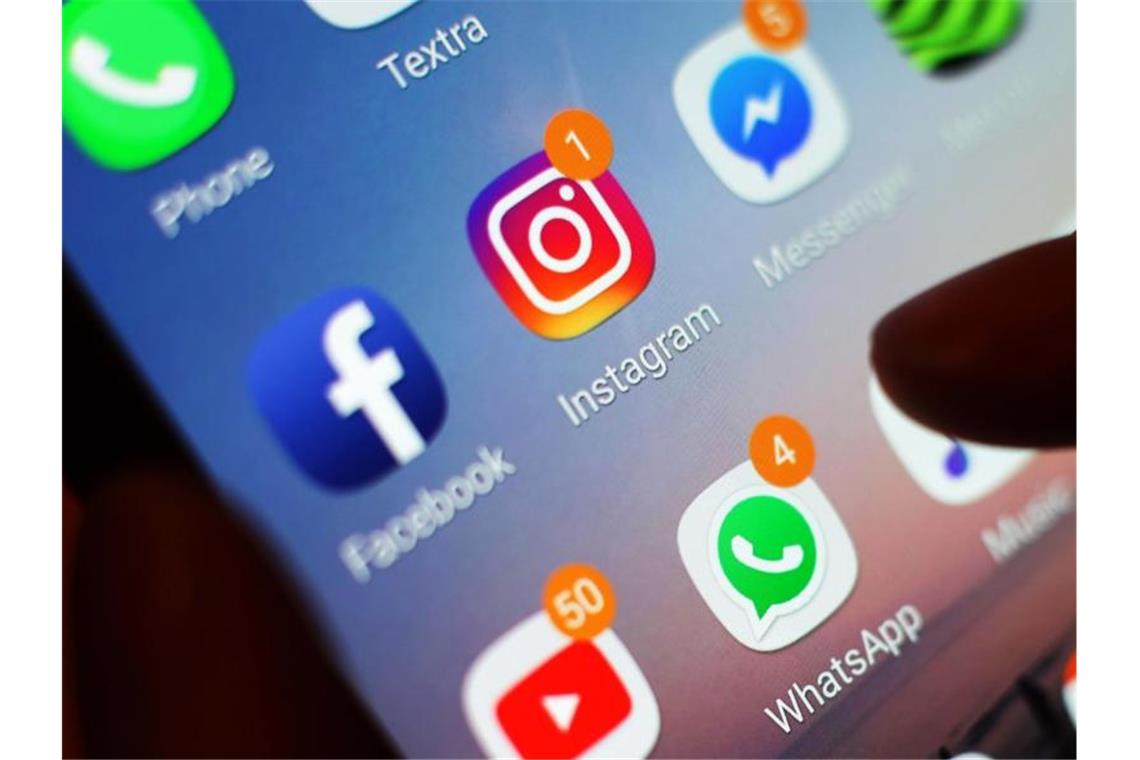 Im Iran sind bereits zahlreiche Internetseiten und soziale Netzwerke gesperrt. Nun könnten auch Instagram und WhatsApp auf die Verbotsliste kommen. Foto: Yui Mok/PA Wire/dpa