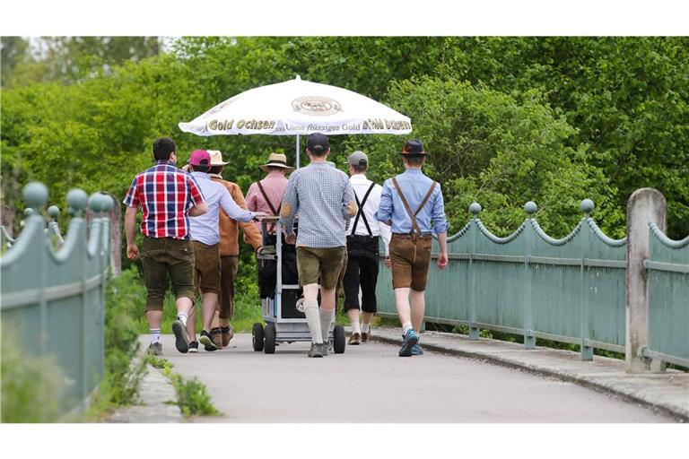 Im Jahr 2024 gab es am Vatertag fast dreimal so viele Alkoholunfälle in Baden-Württemberg wie an einem normalen Tag. (Symbolbild)