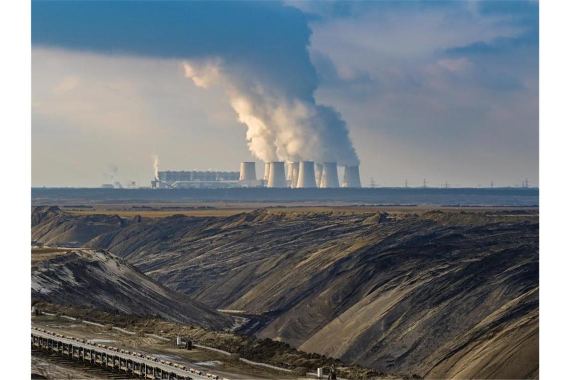 EU nimmt Kurs auf eine Zukunft ohne Klimagase Im Kampf gegen den Klimawandel einigt sich die EU auf eine Senkung der Klimagase um 55 Prozent. Foto: Patrick Pleul/dpa-Zentralbild/dpa