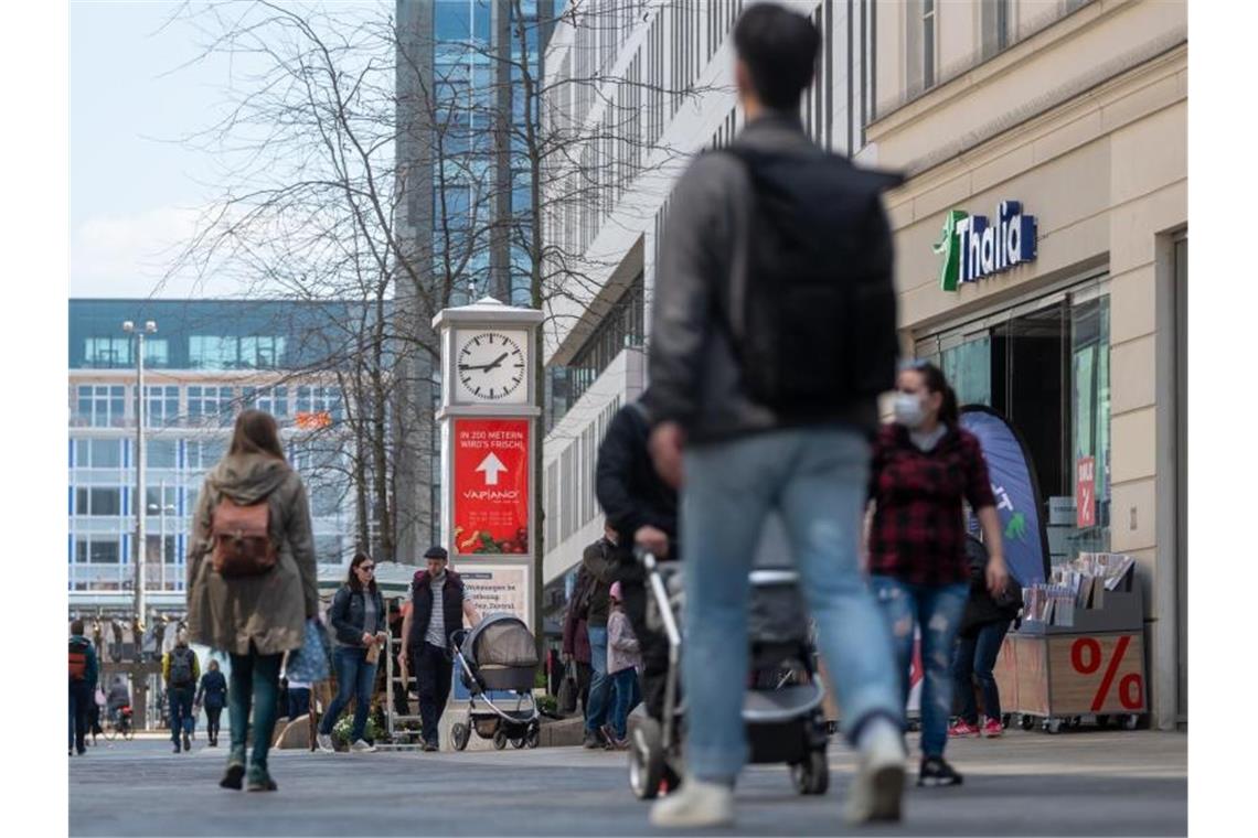 Bundestag beschließt deutschlandweite Corona-Notbremse Im Kampf gegen die Pandemie hat der Bundestag bundeseinheitliche Maßnahmen zur Kontaktreduzierung abgesegnet. (Symbolbild). Foto: Hendrik Schmidt/dpa-Zentralbild/dpa