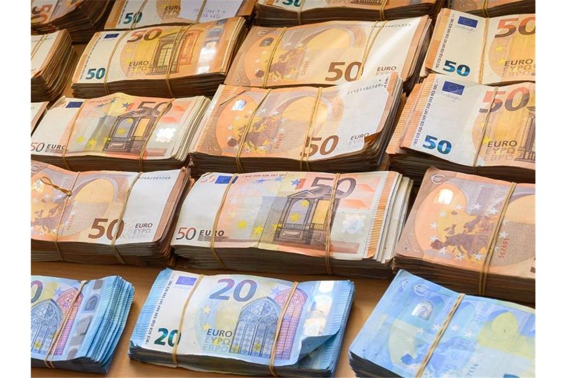 Im Kampf gegen Geldwäsche will die EU-Kommission nicht nur eine Bargeldobergrenze einführen, sondern auch eine neue Überwachungsbehörde aufbauen. Foto: Silas Stein/dpa