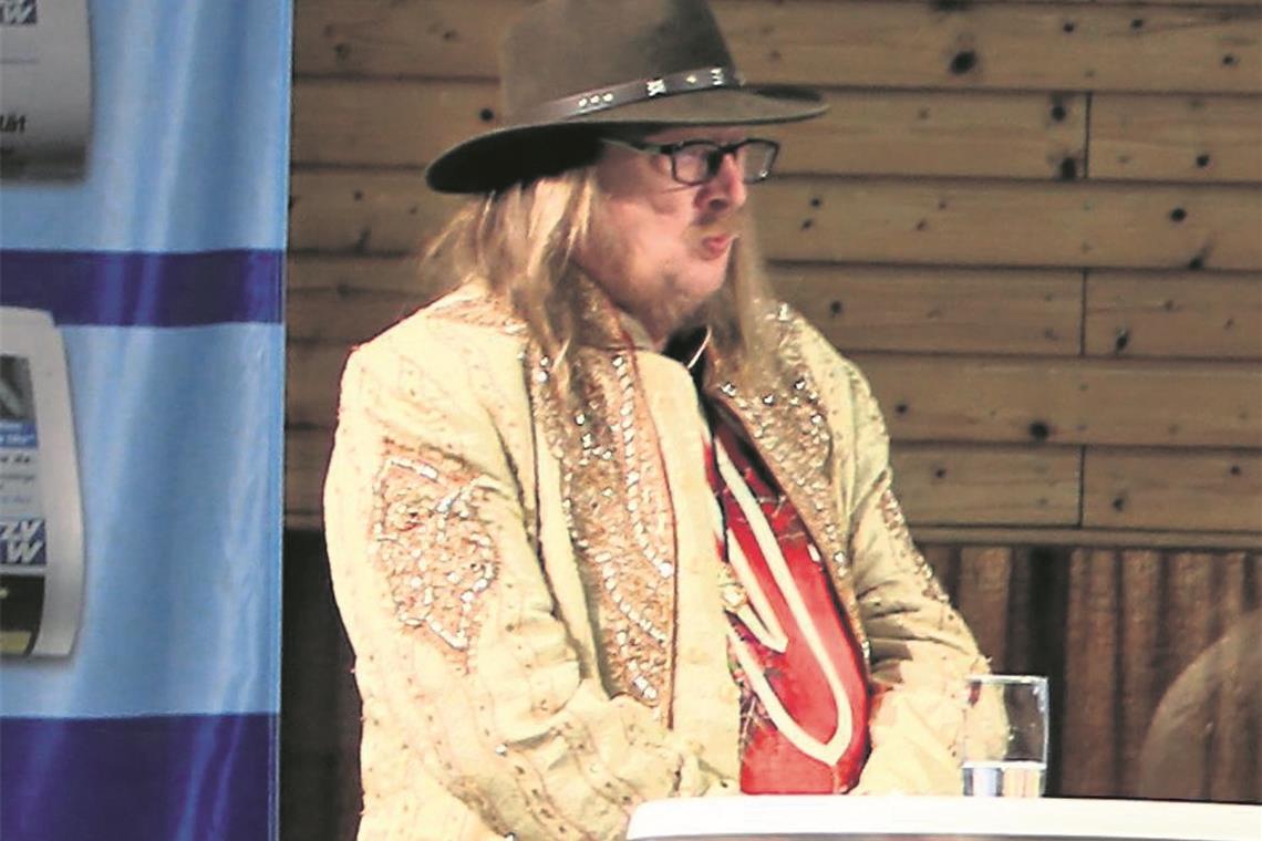Thomas Hornauer verliert vor Gericht Im Königsmantel trat Thomas Hornauer beim Welzheimer Bürgermeisterwahlpodium im Februar 2018 auf. Archivfoto: ZVW/B. Büttner