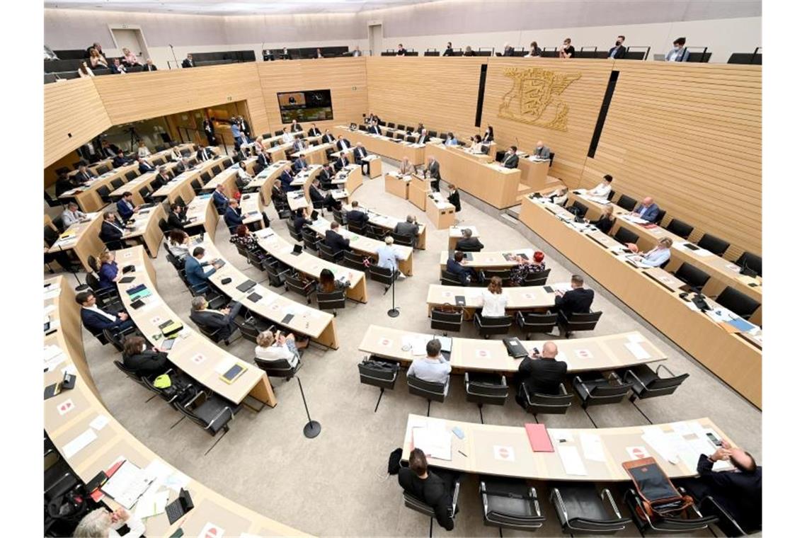 Im Landtag von Baden-Württembemberg wird eine Sitzung abgehalten. Foto: Bernd Weißbrod/dpa