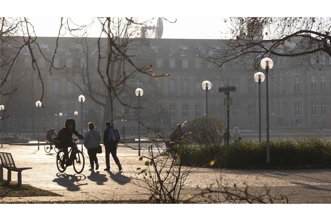 Im Laufe des Donnerstags zeigt sich laut dem DWD die Sonne. (Archivbild)