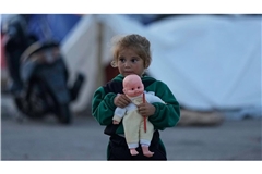 Im Libanon kehren durch Kämpfe vertriebene Anwohner im Zuge der aktuell geltenden Waffenruhe weiter in ihre Häuser zurück (Archivfoto).