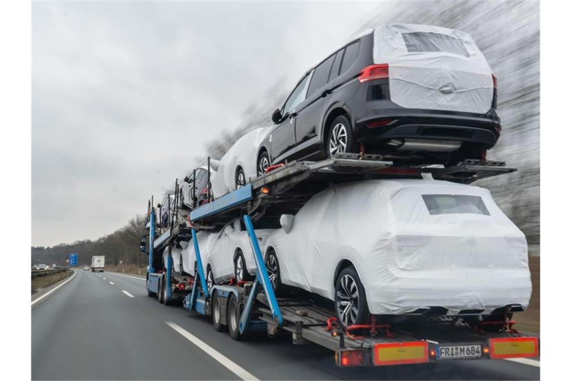 Nachfrage halbiert - Autokäufer halten sich zurück