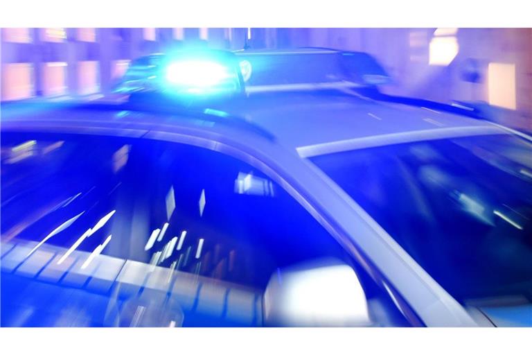 Im Netz sorgt derzeit das Video eines Polizeieinsatzes für Aufsehen. (Symbolbild)