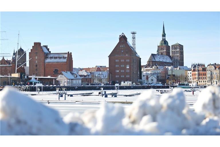 Im Nordosten bleibt es frostig.