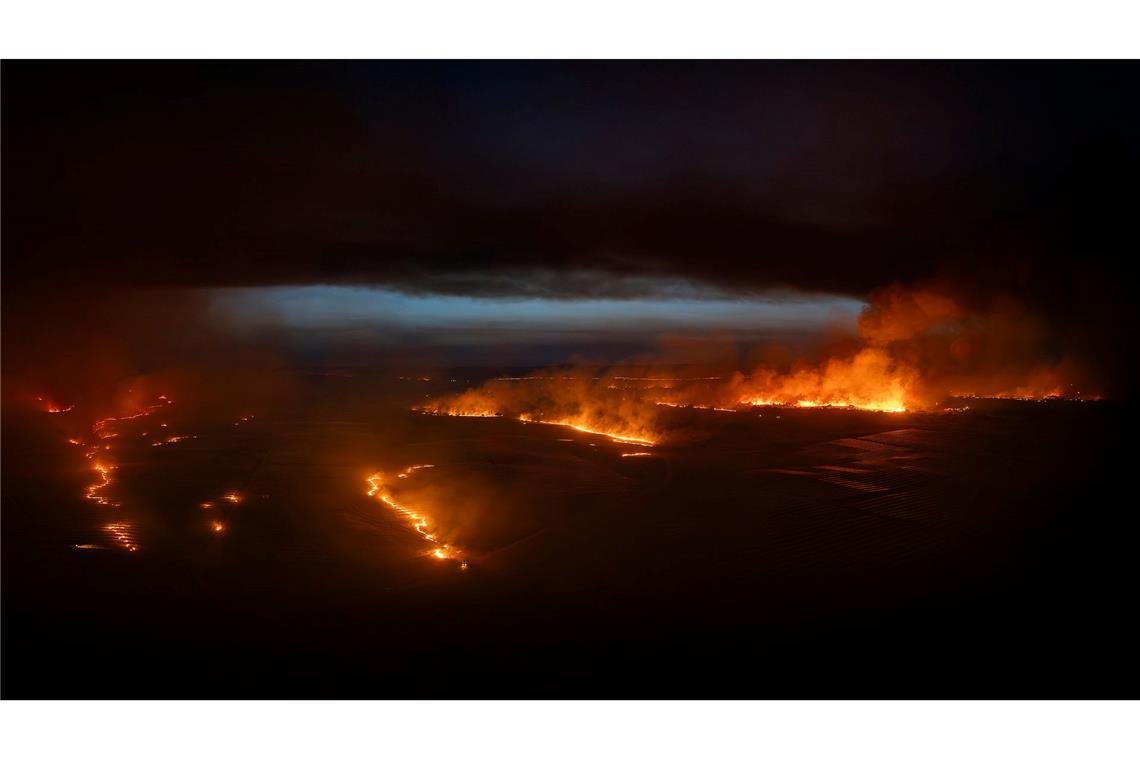 Feuer-"Tsunami" - Spaniens Regierungschef unterbricht Urlaub Im Nordwesten Spaniens brennt es derzeit nahezu überall.