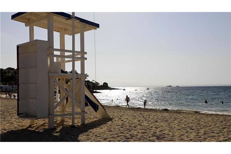 Im Oktober haben an vielen Stränden von Mallorca Rettungsschwimmer ihre Saison bereits beendet. (Symbolbild)