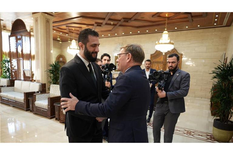Im Oktober traf Außenminister Johann Wadephul (CDU) den syrischen Übergangspräsidenten, Ahmed al-Scharaa, in Damaskus. (Archivfoto)