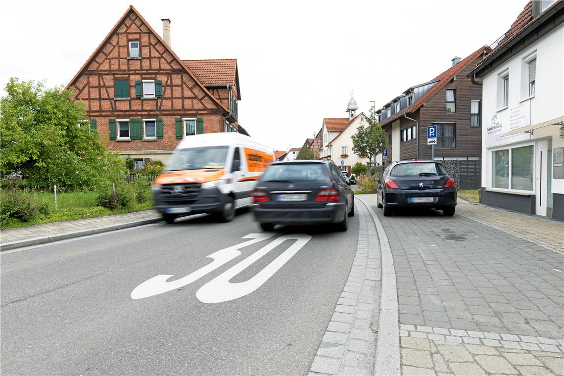 Im Ortskern von Heiningen gilt schon heute Tempo 30. Künftig wird das Tempolimit auf die komplette Strecke zwischen der Opti-Kreuzung und dem Hundekreisel ausgeweitet. Foto: Alexander Becher