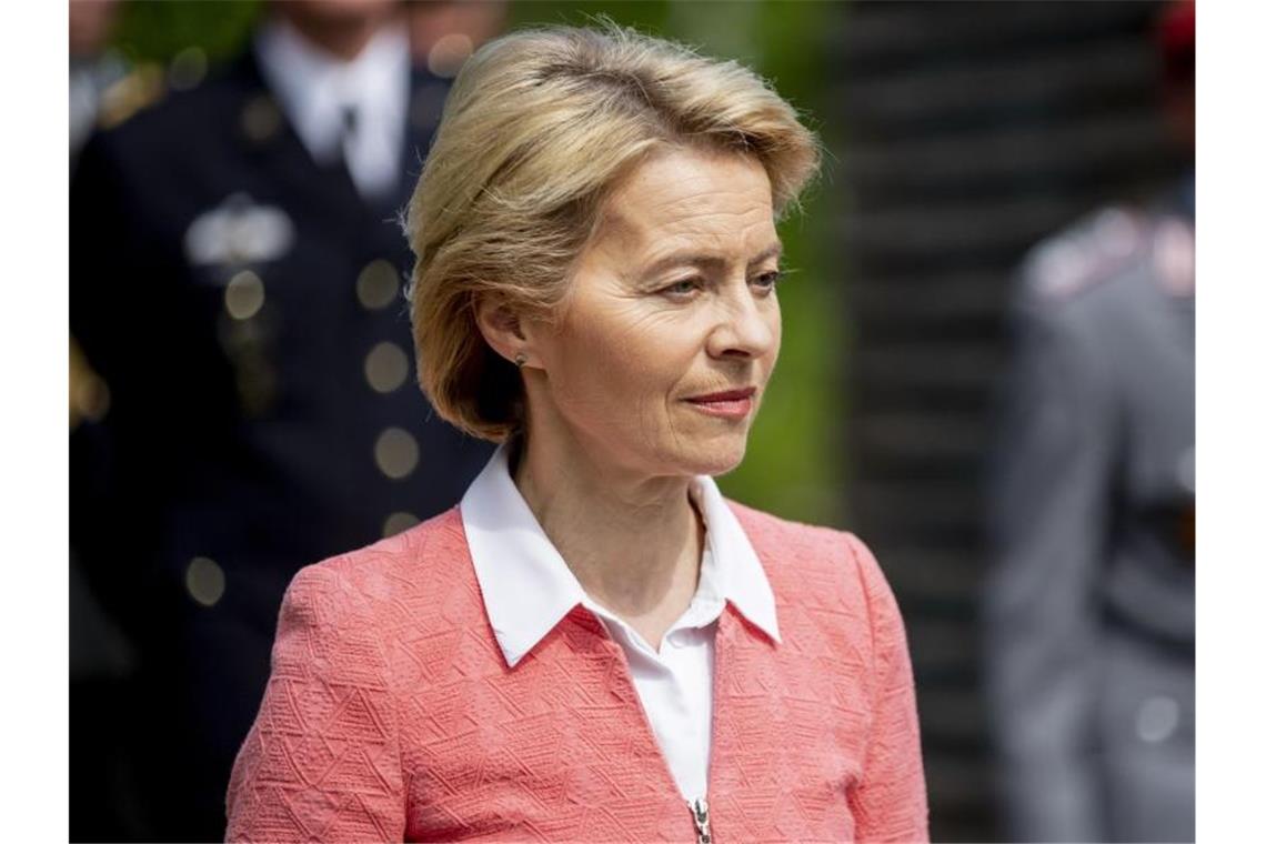 Unregelmäßigkeiten bei Nutzung von Bundeswehr-Dienstwagen Im Ressort von Verteidigungsministerin Ursula von der Leyen wurden Unregelmäßigkeiten bei der Nutzung von Dienstwagen aufgedeckt. Foto: Christoph Soeder