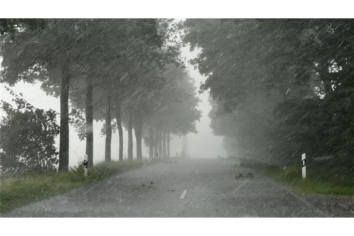 Zur Hitzewelle kommt die Unwettergefahr
