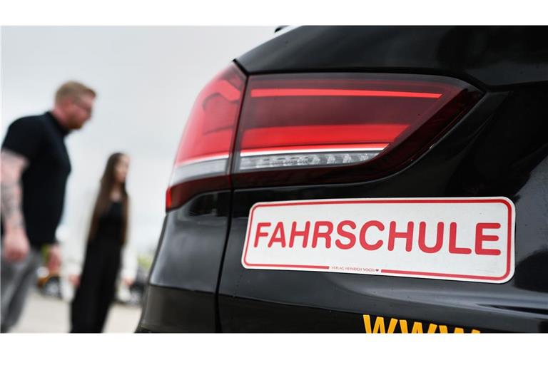 Im Schnitt 37 Praxisstunden benötigen die Fahrschüler, um für die Prüfung gerüstet zu sein.