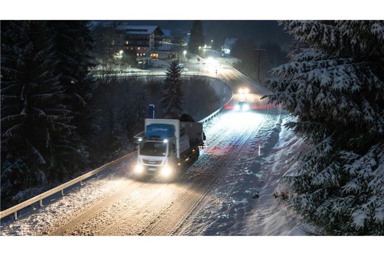 Im Schwarzwald fiel über die Nacht jede Menge Neuschnee.