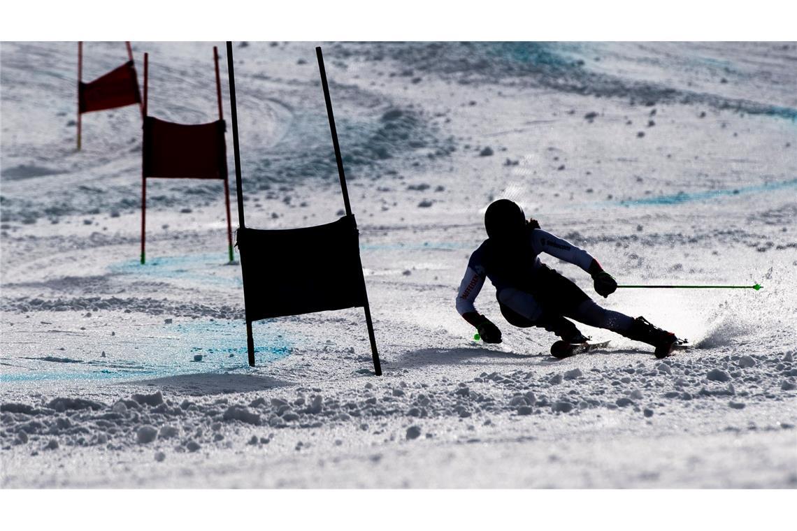 Auch Ski-Weltverband führt Geschlechtertests ein Im Ski-Weltcup wird es künftig nach einem Beschluss des Weltverbandes FIS Geschlechtertests geben. (Archivfoto)