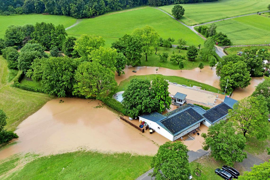 Burgstetten setzt auf Schutz vor Starkregen Im Sommer des vergangenen Jahres verursachte ein Starkregenereignis in Burgstetten rund um das Bädle große Schäden. Archivfoto: 7aktuell/Kevin Lermer